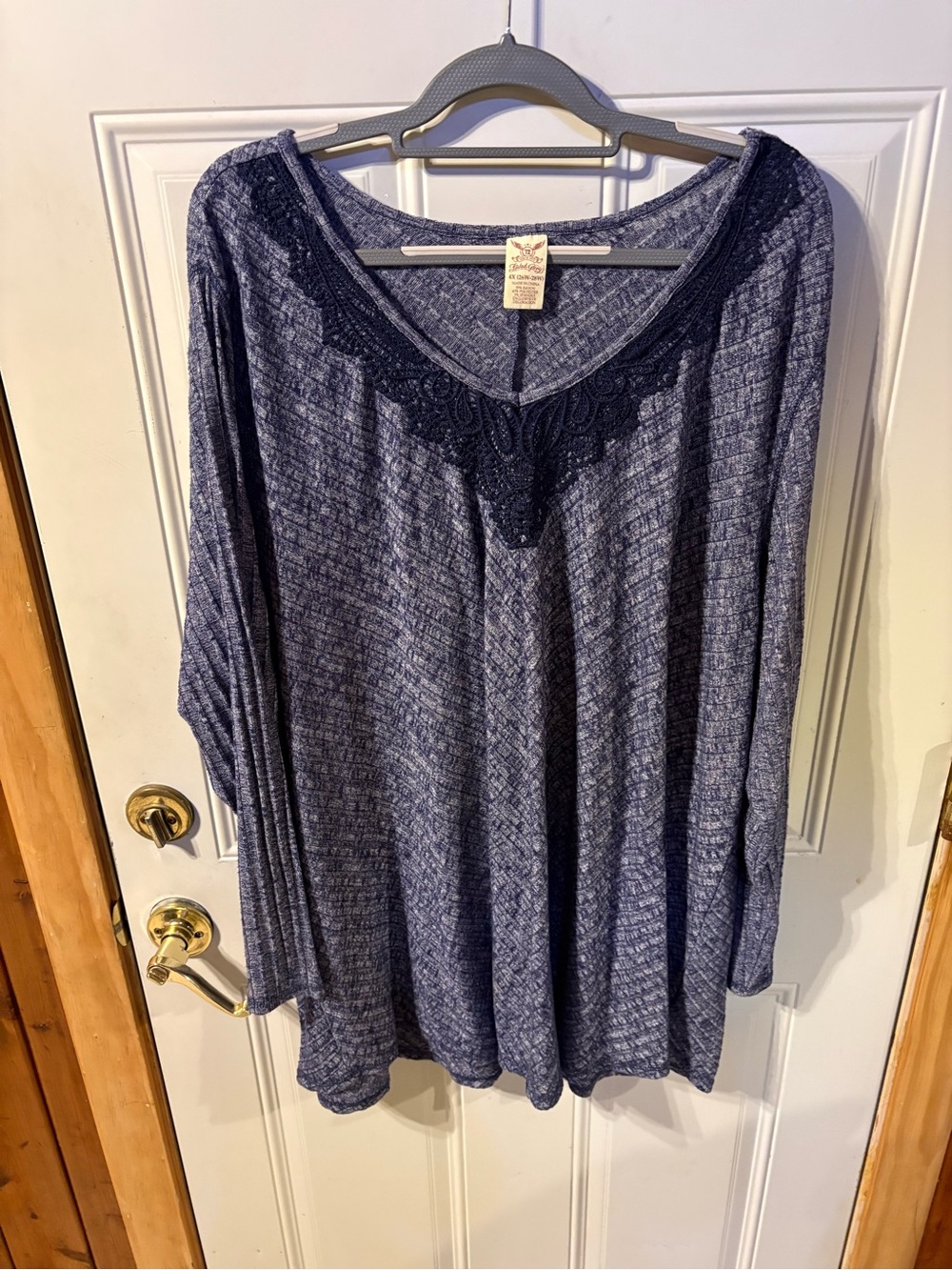 Terra & Sky Navy Blue Crochet-Trim V-Neck Womens Top Size 4X
